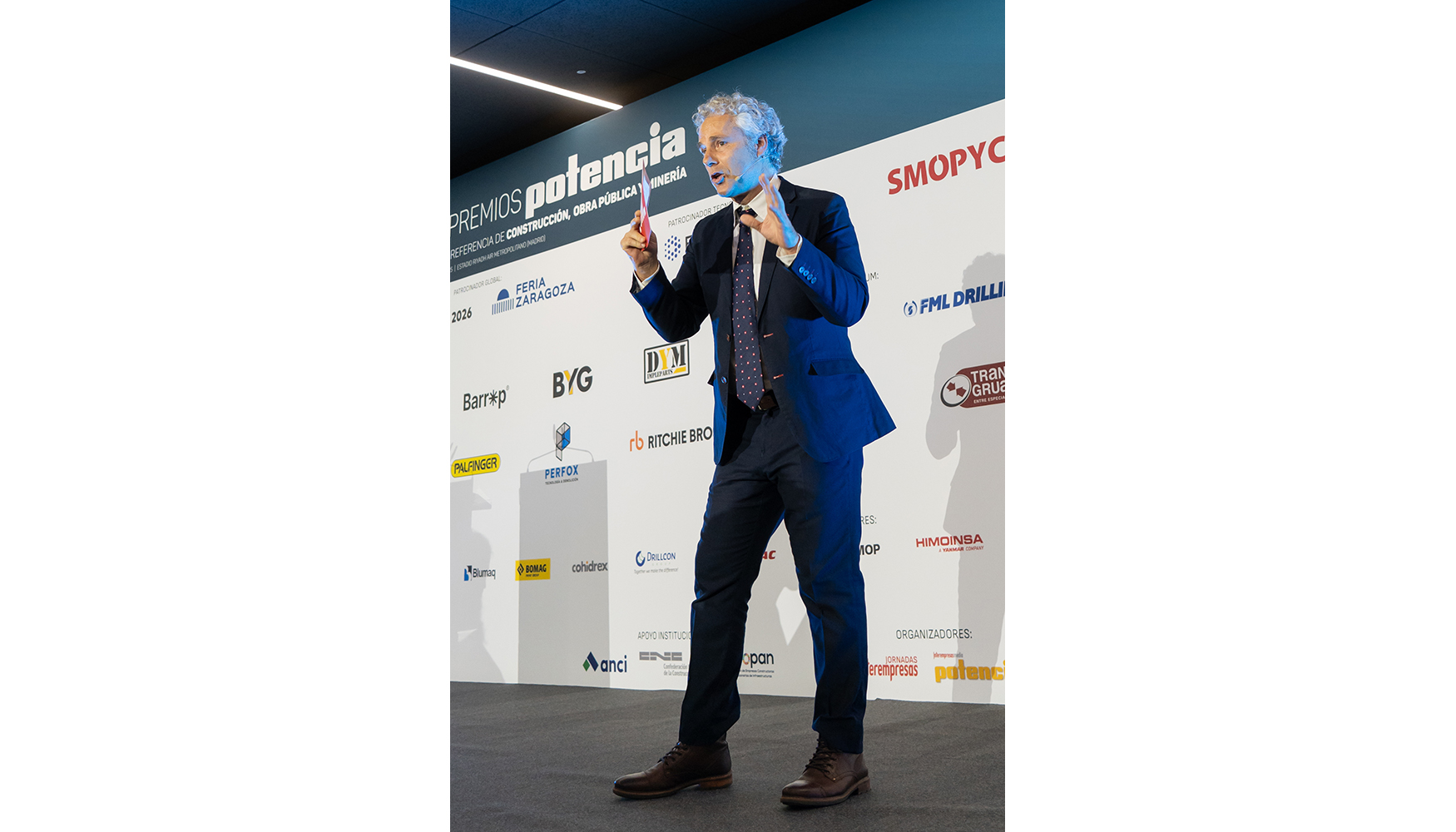 El periodista scar Rincn volvi a conducir la ceremonia de entrega de los Premios Potencia