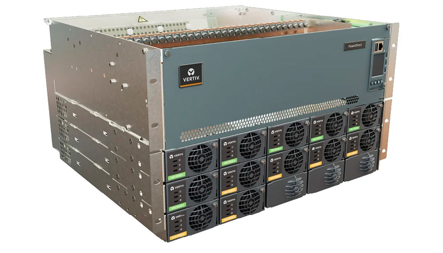 Vertiv PowerDirect 7100 Energy est disponible en configuraciones de 500 A, 750 A y 1000 A para racks de telecomunicaciones y edge...