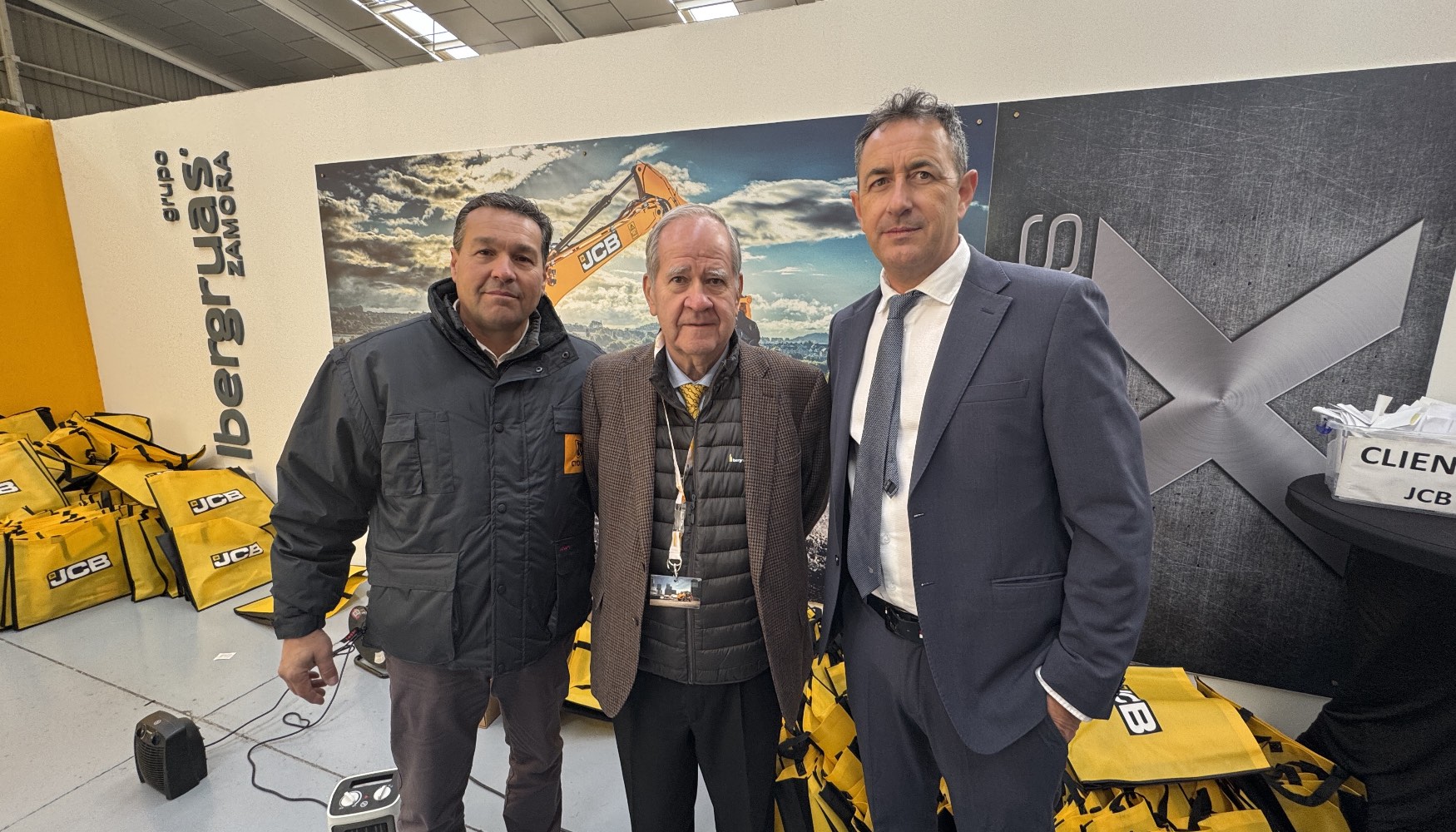 De izquierda a derecha...