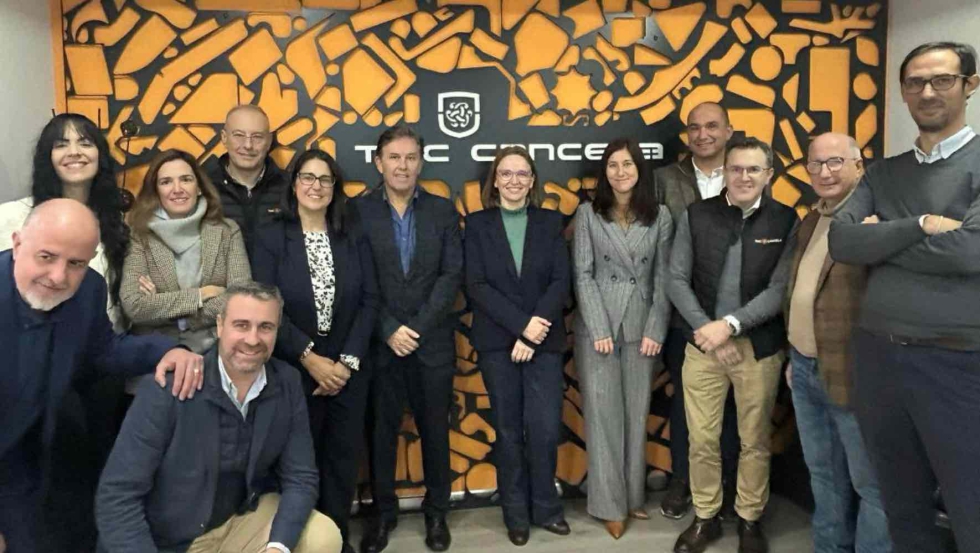 Carmen Cotelo, directora de la Axencia Galega de Innovacin, particip en la presentacin del proyecto en las instalaciones de Cancela en Tordoia...