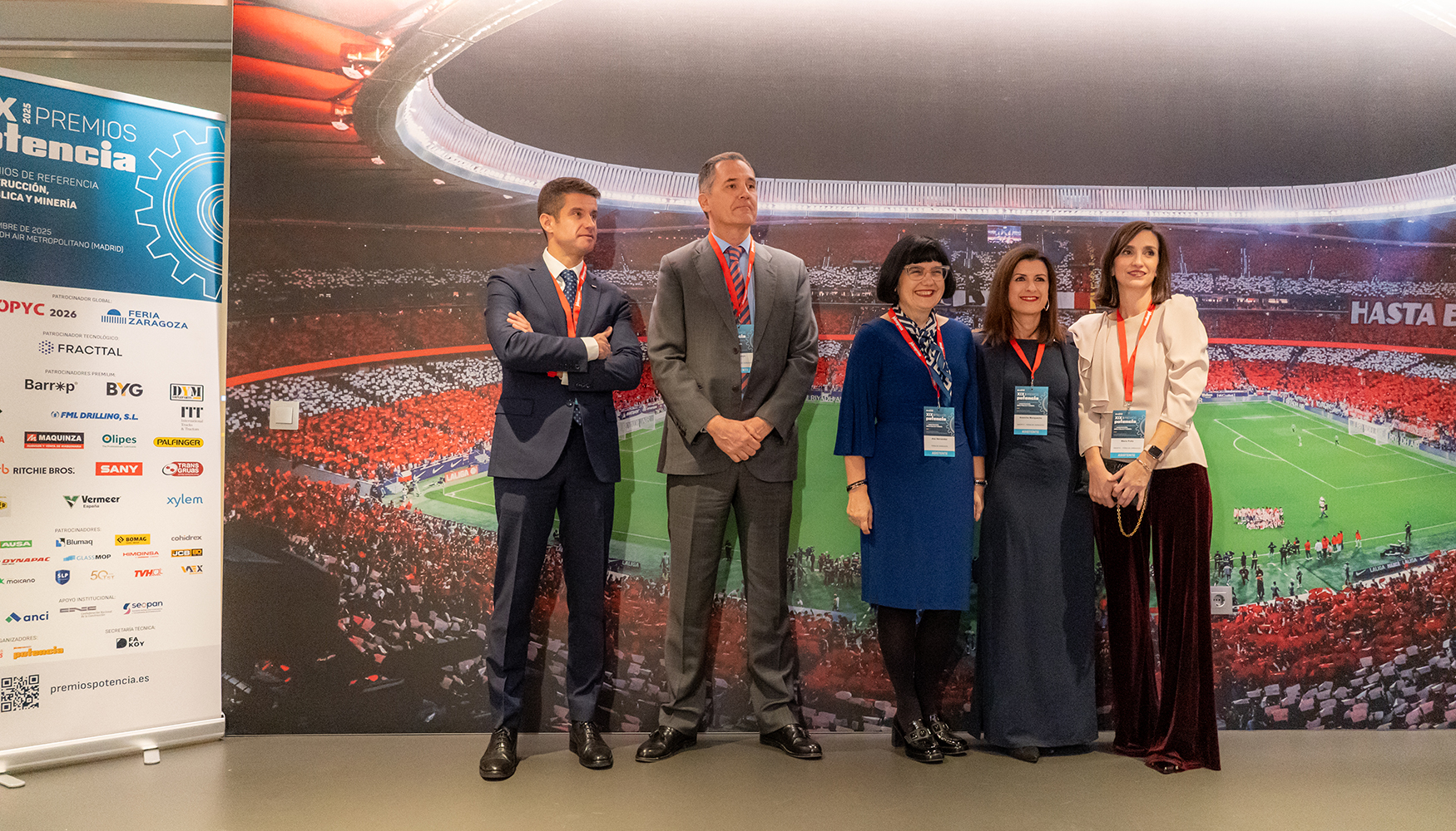 De izquierda a derecha...