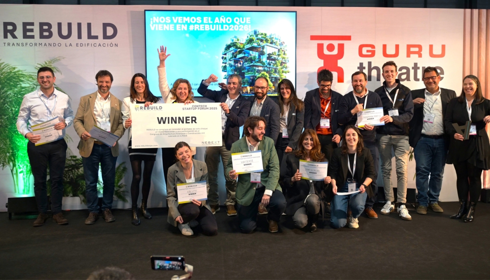 Foto de familia de los premiados en la edicin 2025 del ConTech Startup Forum