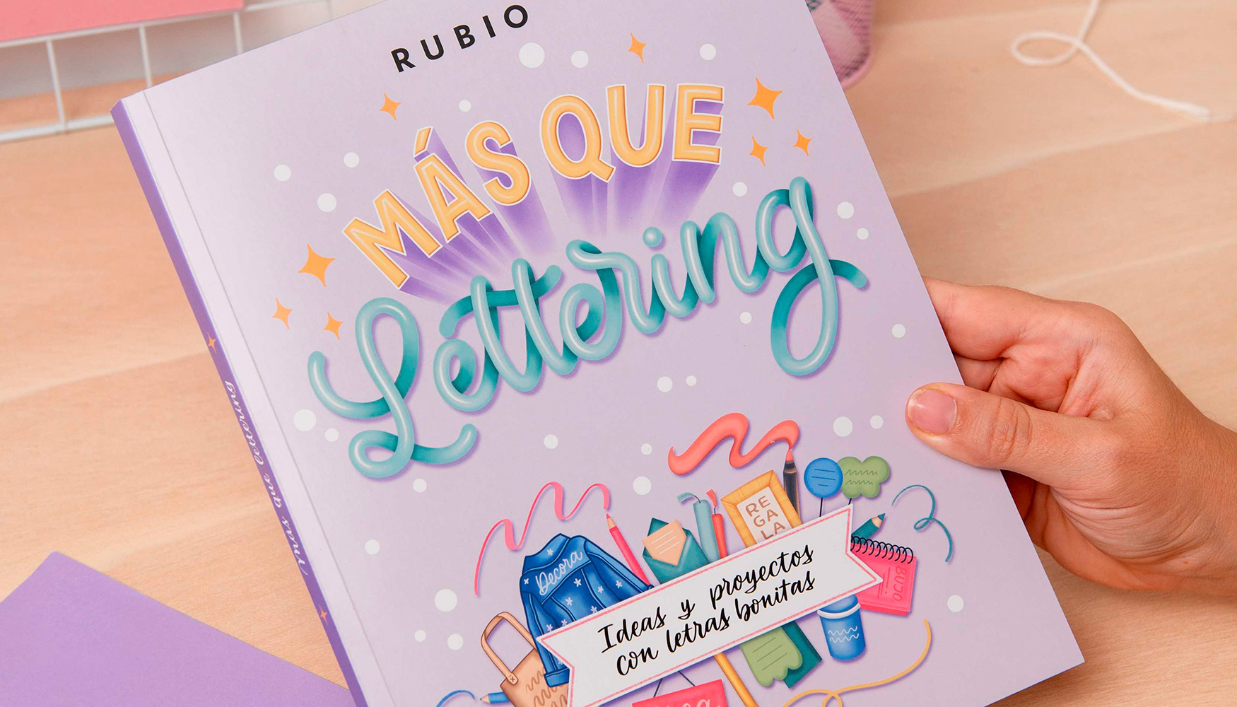 Un libro repleto de ideas y niveles con proyectos creativos para decorar, personalizar detalles...