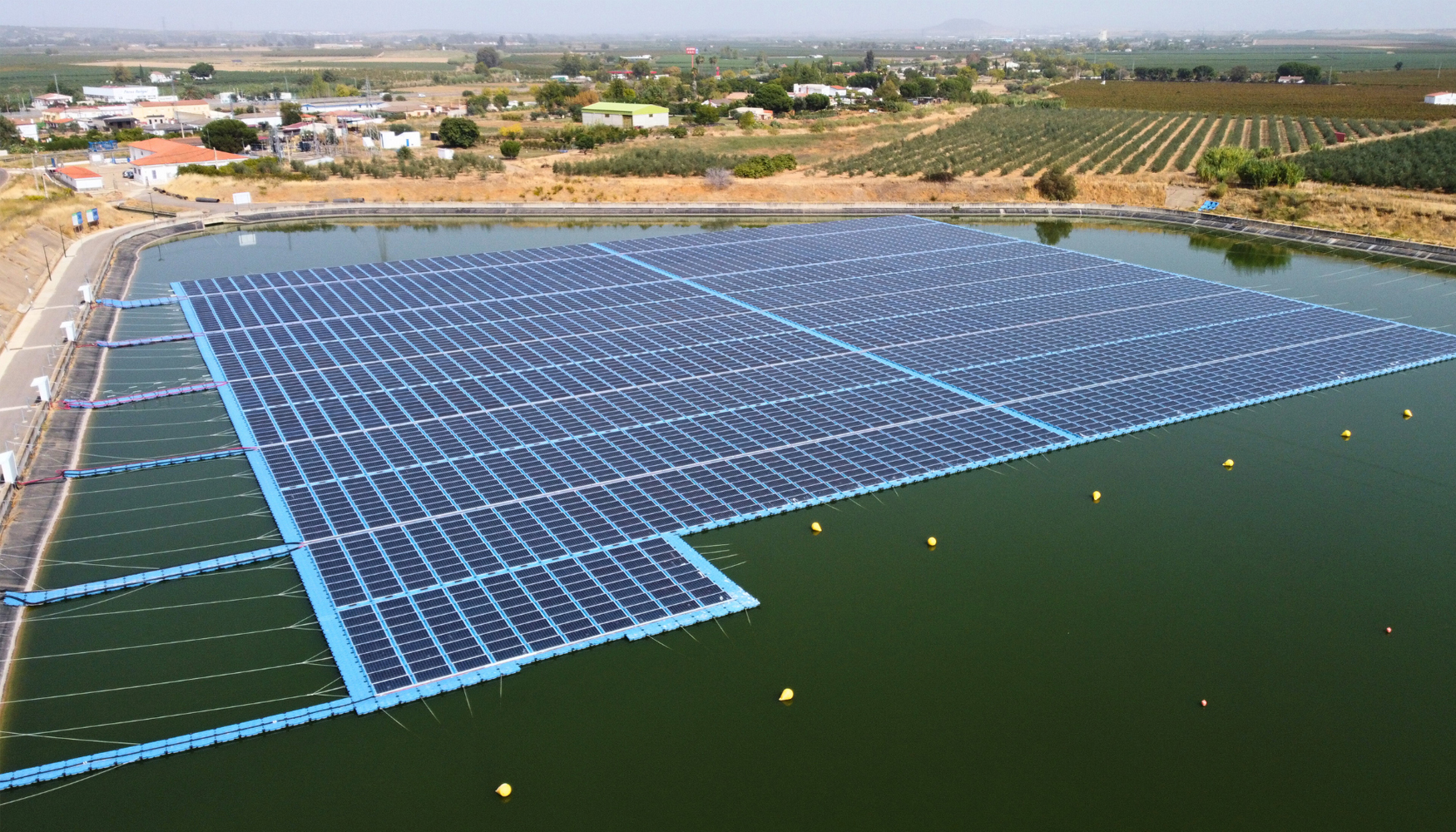 La energa solar fotovoltaica flotante refuerza la seguridad de suministro sin consumir suelo agrcola ni competir con otros usos del territorio...