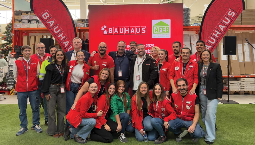 Foto de equipo de Bauhaus durante la celebracin del evento