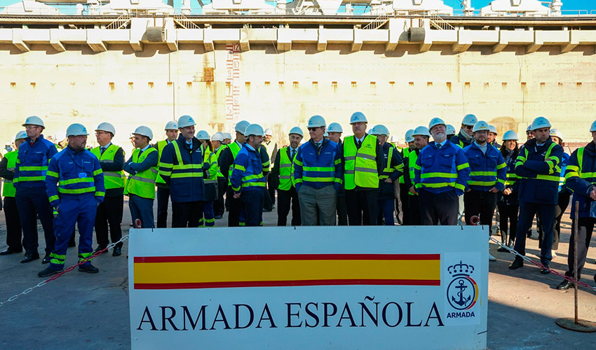 Representantes de Navantia y de la Armada durante el acto de puesta de quilla del nuevo Buque de Accin Martima de Intervencin Subacutica...