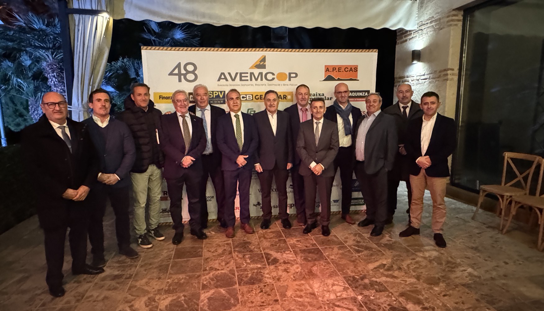 Foto de familia de Avemcop con los representantes de Fenaex y Anmopyc