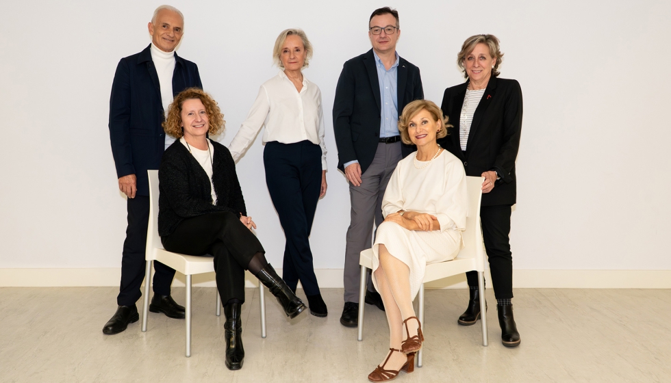 El equipo del CSCAE con Marta Vall-llossera (centro) que renueva presidencia