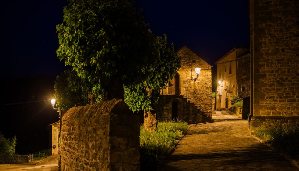 Luminarias LED de ATP en el centro de Esposa, combinando eficiencia energtica y armona con la esttica tradicional del ncleo...