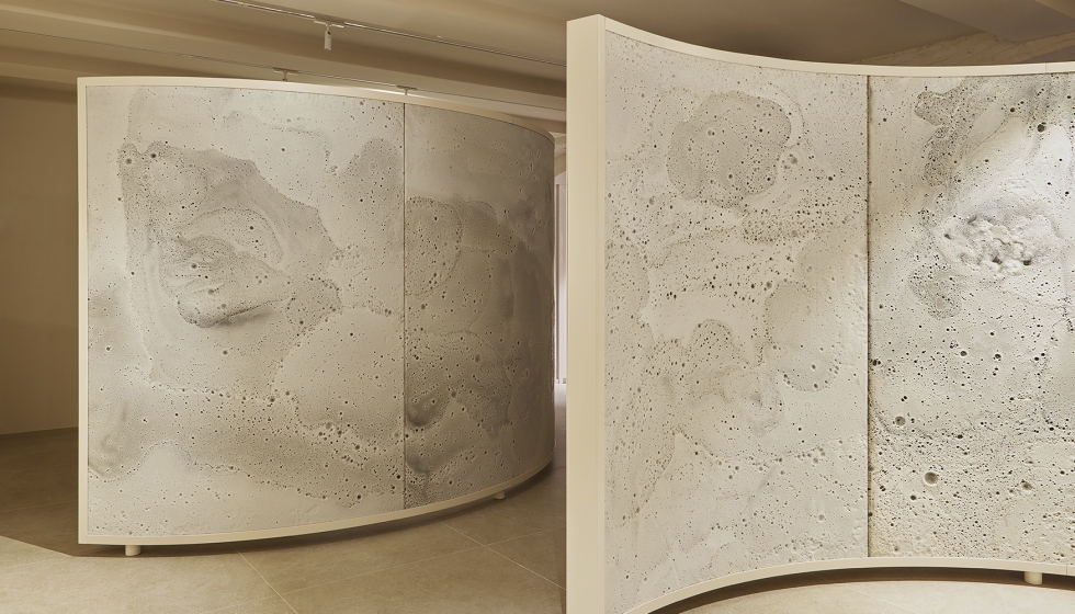 La retroiluminacin revela la estructura del biofoam y resalta las propiedades del material como componente esencial del proyecto...