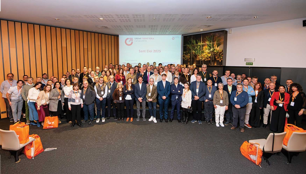 Foto de familia de los asistentes a Sant Eloi 2025