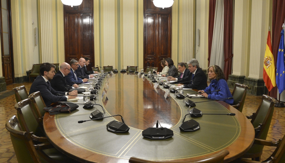 Reunin del ministro Luis Planas con los representantes de Interporc y Anprogapor