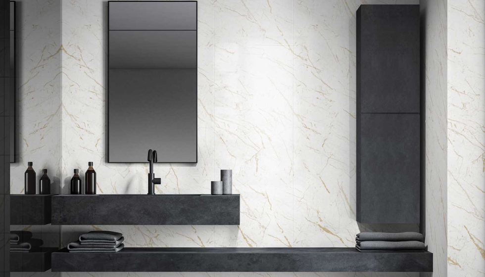 Bao revestido con Marbre Calacatta Brillant