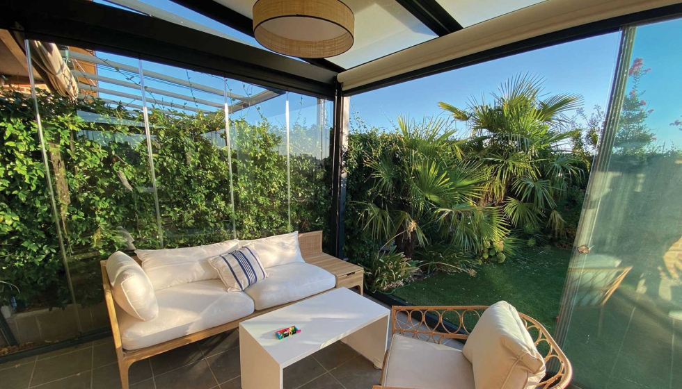 Con esta intervencin, los habitantes de la vivienda pueden disfrutar de este espacio en cualquier momento del ao...