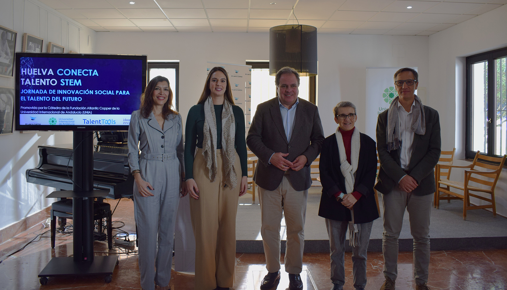 Participantes en la mesa de dilogo