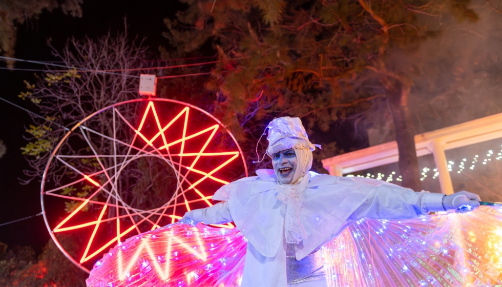 El objetivo es crear entornos que promuevan la interaccin y la participacin, impulsando la actividad cultural y cvica durante toda la temporada...