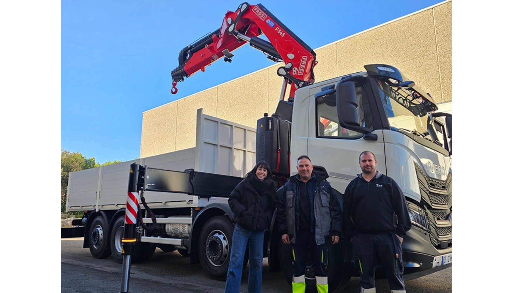 Acto de entrega a TST Torres Servicios Tcnicos del nuevo equipo