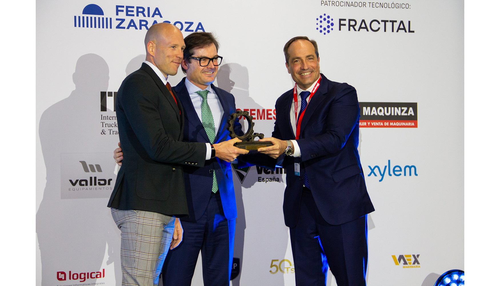 Ryan Hunt, responsable de la Lnea de Negocio de Automatizacin de Sandvik (izquierda), y Enrique Mota...