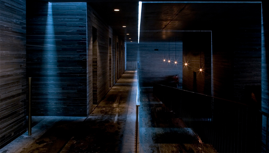 Fig. 5. Atmsfera y silencio lumnico: la luz como materia sensible en la obra de Peter Zumthor (Termas de Vals, Suiza)