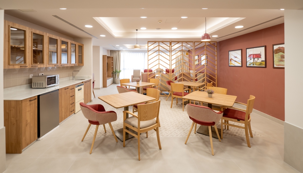 Cada elemento del mobiliario ha sido seleccionado atendiendo no solo a criterios estticos, sino tambin a su funcionalidad...