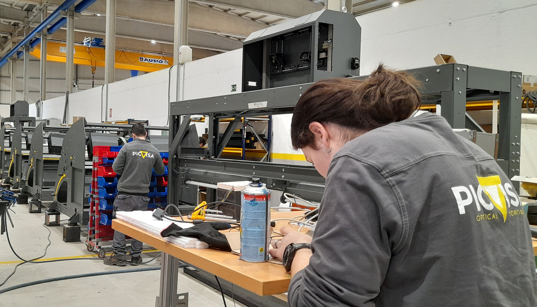 Ambas as empresas mantero as suas atividades e marcas de forma independente, tirando partido das sinergias comerciais e tecnolgicas...