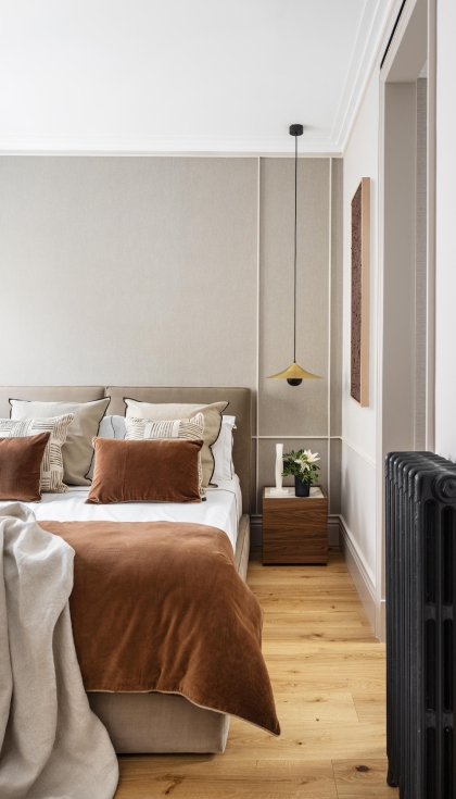 Los colores clidos y envolventes, combinados con contrastes en terracota, arcilla, verdes y azules suaves...