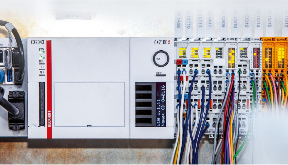CNC Solutions lleva dos aos utilizando el control basado en PC y los PC embebidos CX2043 para controlar una amplia variedad de proyectos...