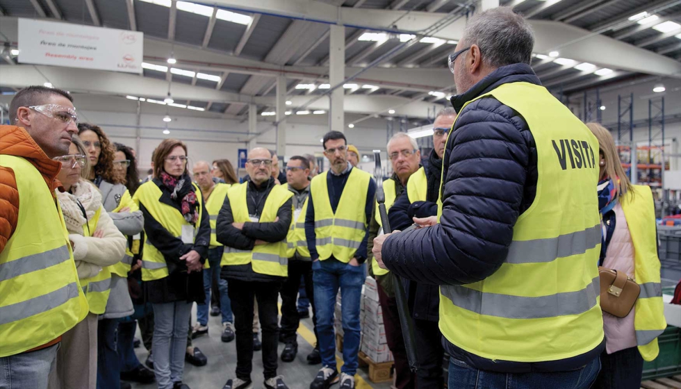 La convencin se abri con una visita a la fbrica de Llaza World
