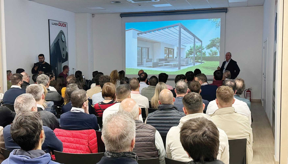 Fran Lapuente, Product Manager de Llaza World, introdujo las novedades en la gama de soluciones de Llaza World...