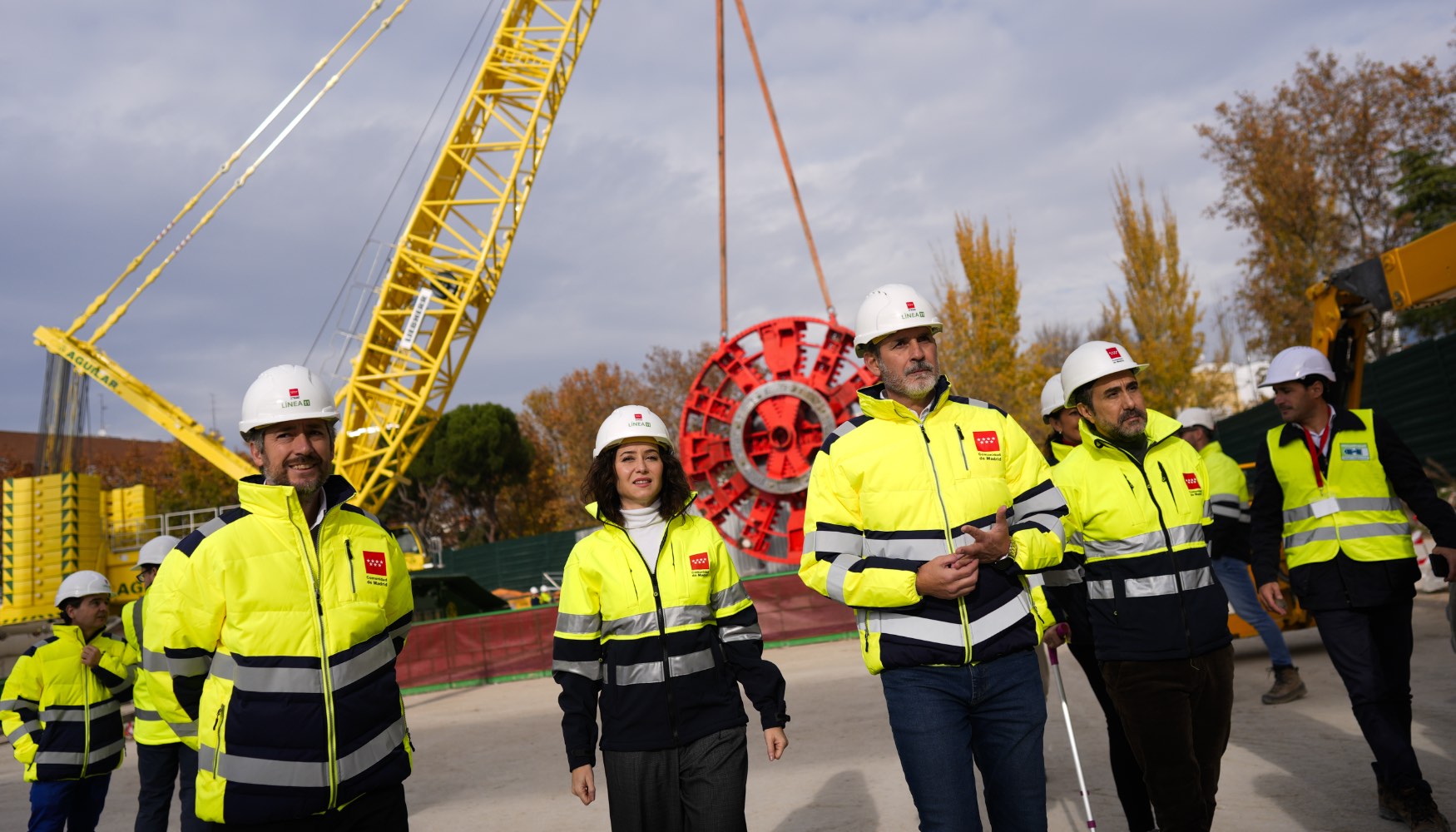 La rueda de corte ha sido diseada especficamente para las caractersticas geotcnicas y geolgicas de un terreno compuesto de peuelas...