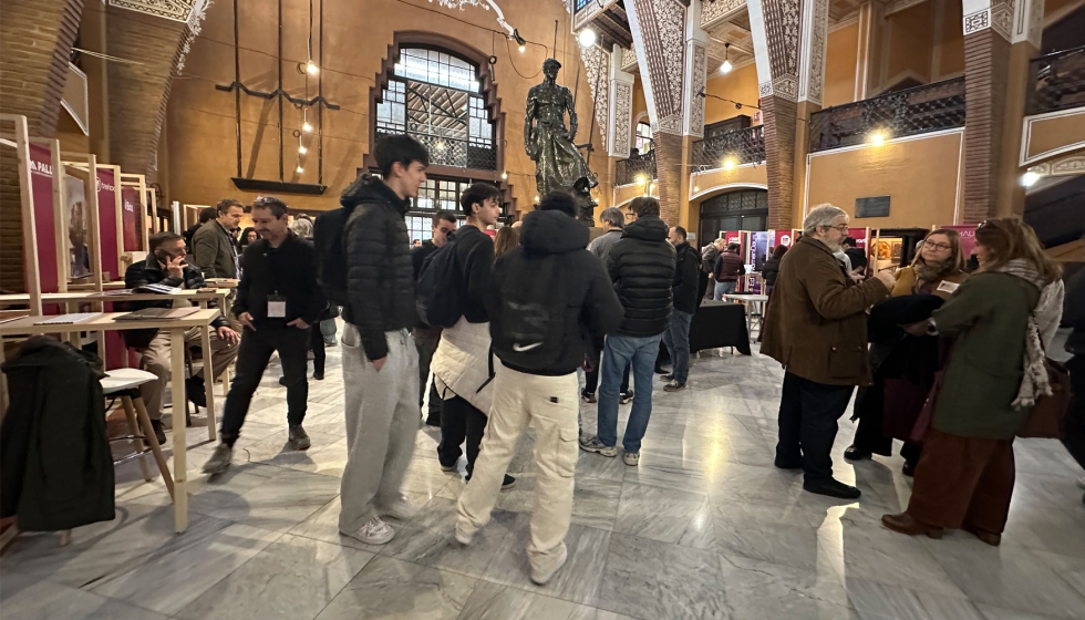 Imagen de la zona expositiva del 7Congrs de Fusta Constructivo que se celebr en la Escuela Industrial de Barcelona