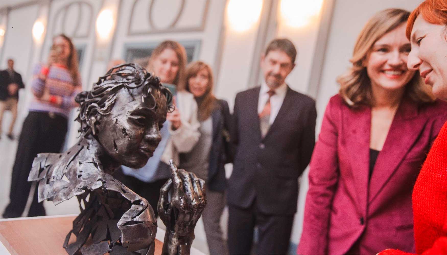 La ministra Pilar Alegr�a present� el lanzamiento de Infoart�sticas