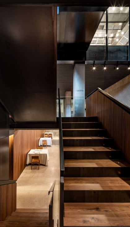 La propuesta del arquitecto lvaro Moral Garca se abre a la luz natural, pese a que el local se encuentra semienterrado. Foto: Pegenaute...