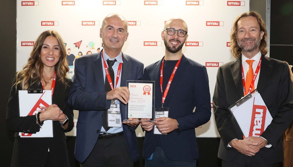 Davide Borghi (2 desde la izquierda) y Gianmarco Di Eusebio (3 desde la izquierda) del equipo de Desarrollo y Tecnologa de Tetra Pak en la...