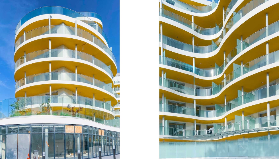 Se ha implementado la solucin equipada con vidrios rectos y curvos y perfiles adaptados a los radios de la fachada...