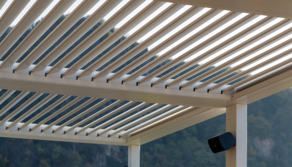 Diseo con dimensiones totalmente personalizadas, alcanzando ms de cuatro metros de altura y una proyeccin superior a siete metros...