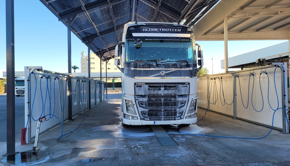 En la sede principal de Sierra Espu�a Trade, situada en Totana, se ejecut� una remodelaci�n completa de las tres pistas de lavado existentes...