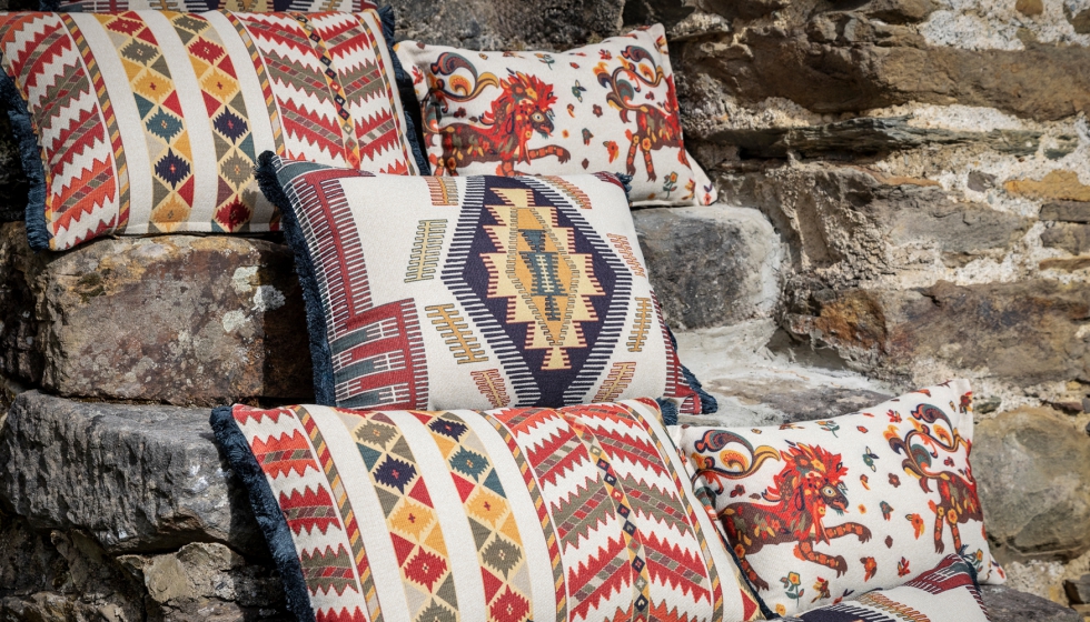 La colecci�n re�ne algunos de los dise�os m�s representativos de la marca, destacando su orientaci�n hacia la creatividad...