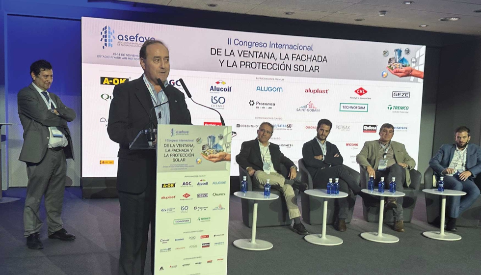 Miguel Robles, presidente de Asefave, en el momento de clausura del II Congreso de la Ventana, la Fachada y la Protecci�n Solar...