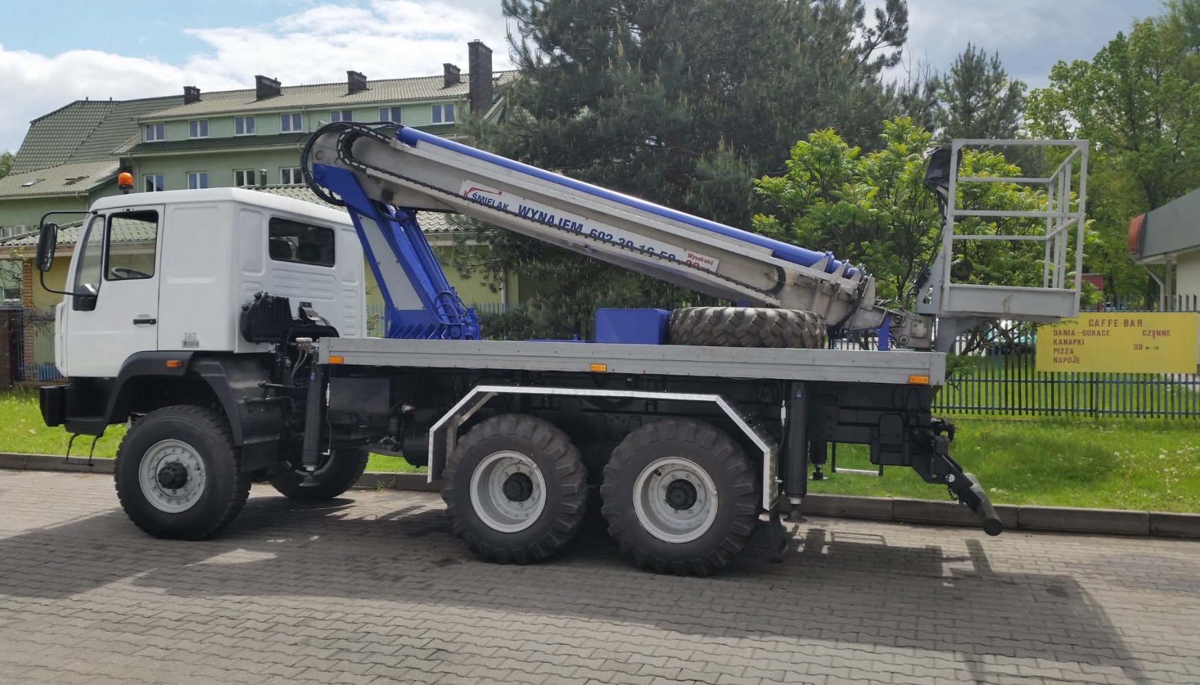 Multitel 20 ALU en veh�culo 6x6 MAN