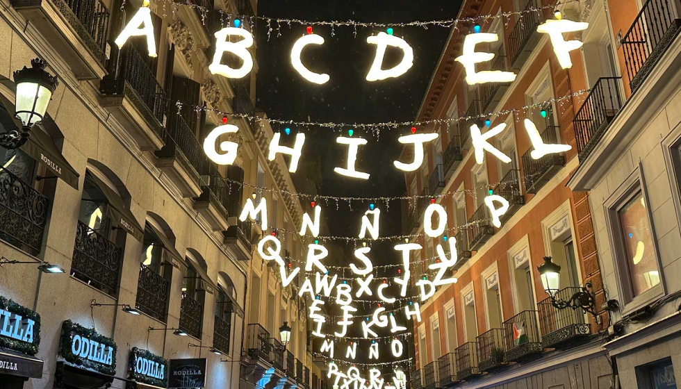Las letras de Hawkins coronan la calle Postigo de San Mart�n