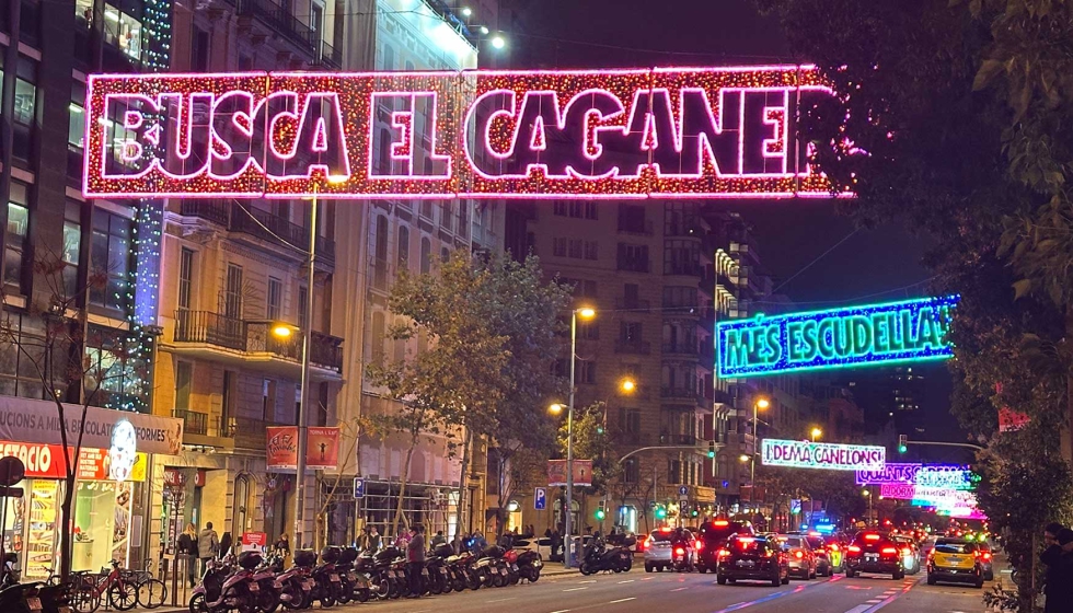 Uno de los tramos de la calle Arag� con las frases virales