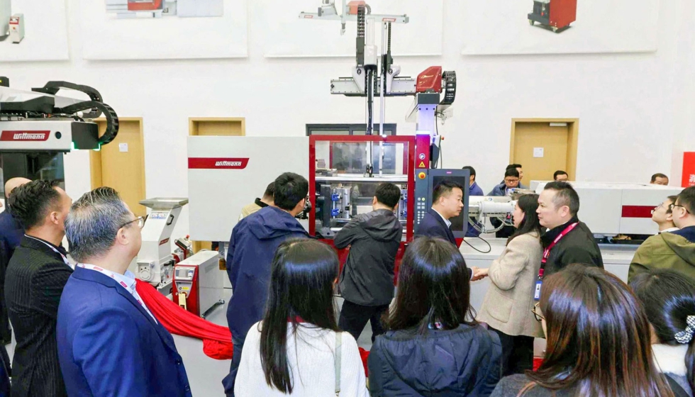 El nuevo centro t�cnico de Wittmann en Kunshan, China, ofrece amplios espacios para pruebas con clientes y trabajos de desarrollo conjunto...