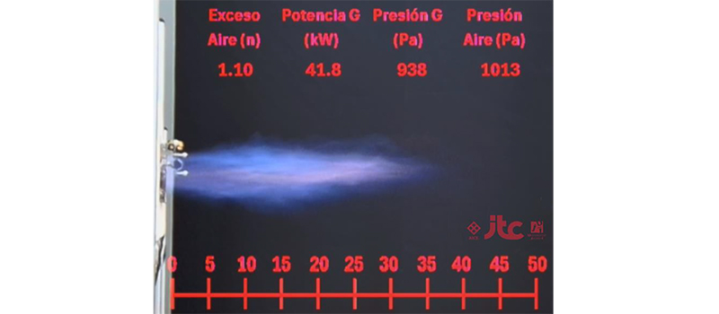 Figura 2. Im�genes de la llama generada durante la combusti�n de mezclas de gas natural e H2 durante la experimentaci�n. Fuente: ITC-AICE...