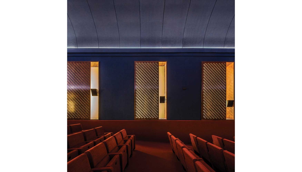 La propuesta crom�tica remite a los teatros cl�sicos