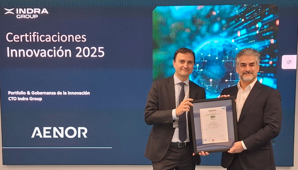 Joaqu�n Ponz, director de Portfolio y Gobernanza de la Innovaci�n de Indra Group, a la izq...