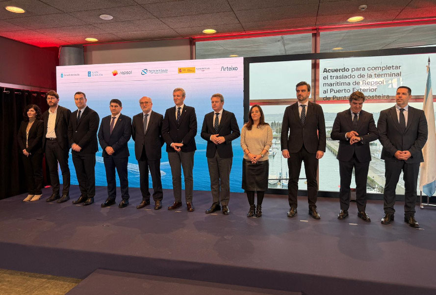 Repsol prev� invertir hasta 140 millones de euros en la segunda fase del traslado, elevando la inversi�n total a m�s de 250 millones de euros...