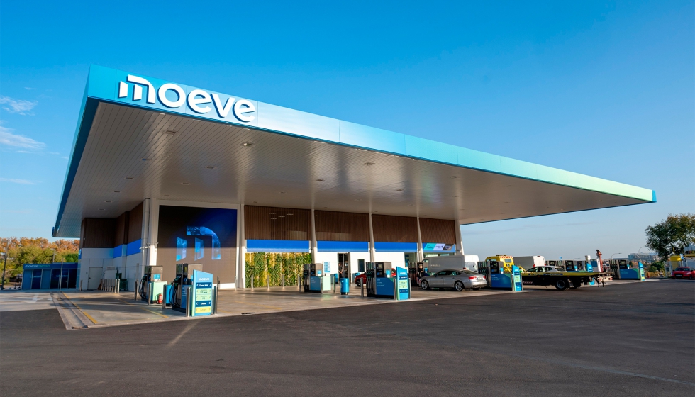Estaci�n de servicios Moeve en Campo de las Naciones, Madrid