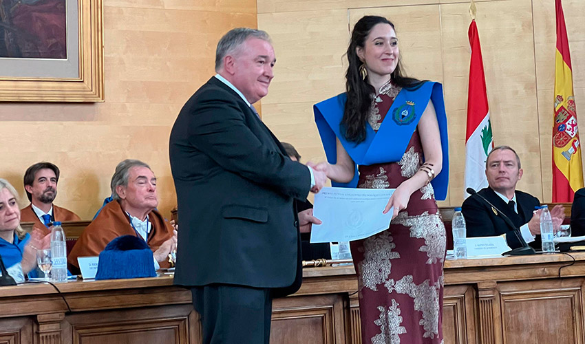 Elena Carmen Vel�zquez Guti�rrez...