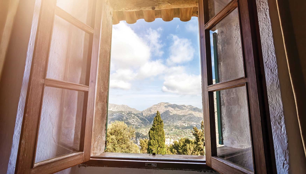 El taller pretende aportar una experiencia a los participantes para aprender a percibir los materiales y qu� aportan en la salud...